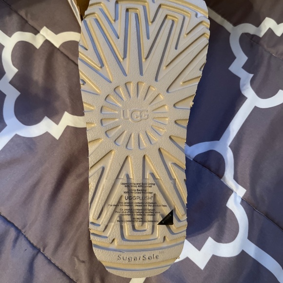 Mustard seed Tasman ugg slipper - Picture 2 of 4